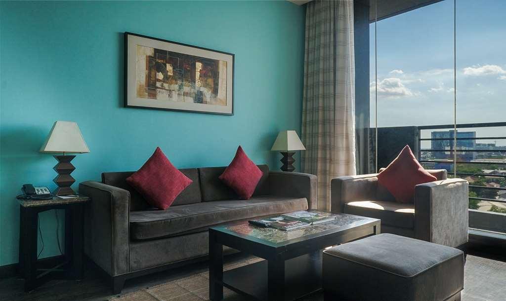 The B Hotel Alabang Muntinlupa City Cameră foto